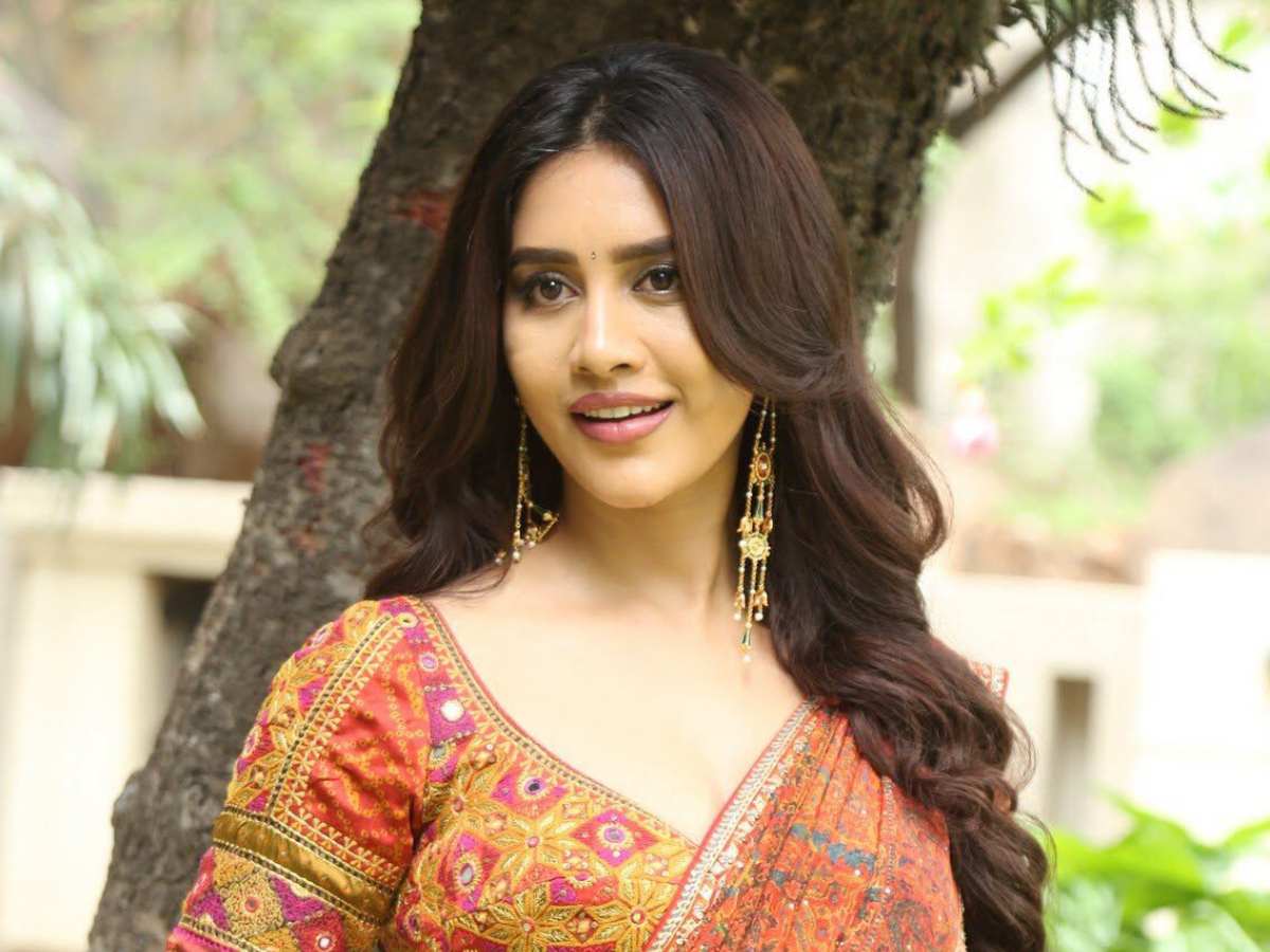 Nabha Natesh Unveils Her Powerful Vedic Avatar in Nagabandham