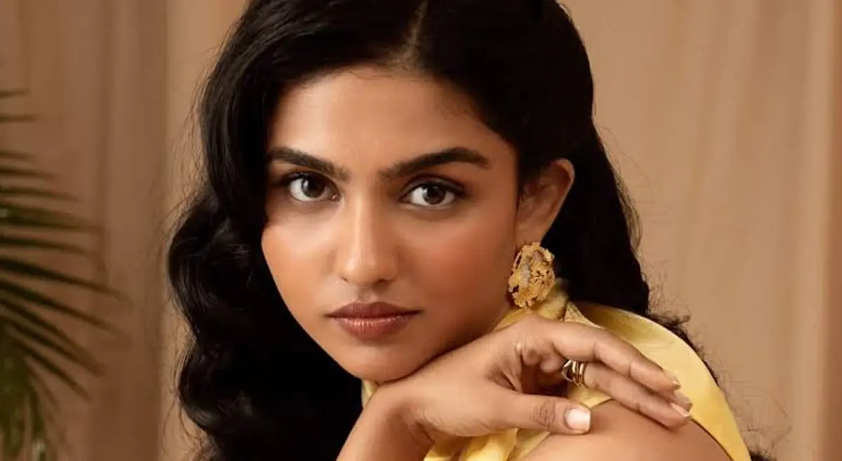 Mamitha Baiju Rules Both Netflix and JioHotstar – A Rare OTT Double‑Crown